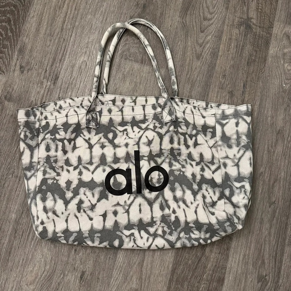 ALO Yoga Tote Bag